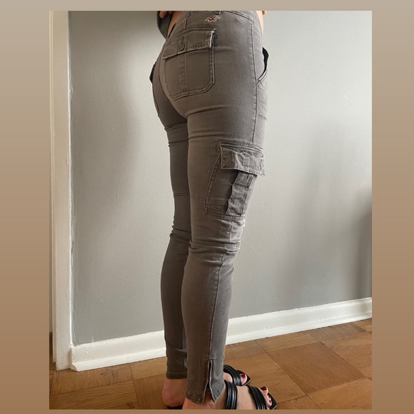 Hollister Skinny Utility Dad pants 🤍 - Picture 4 of 5